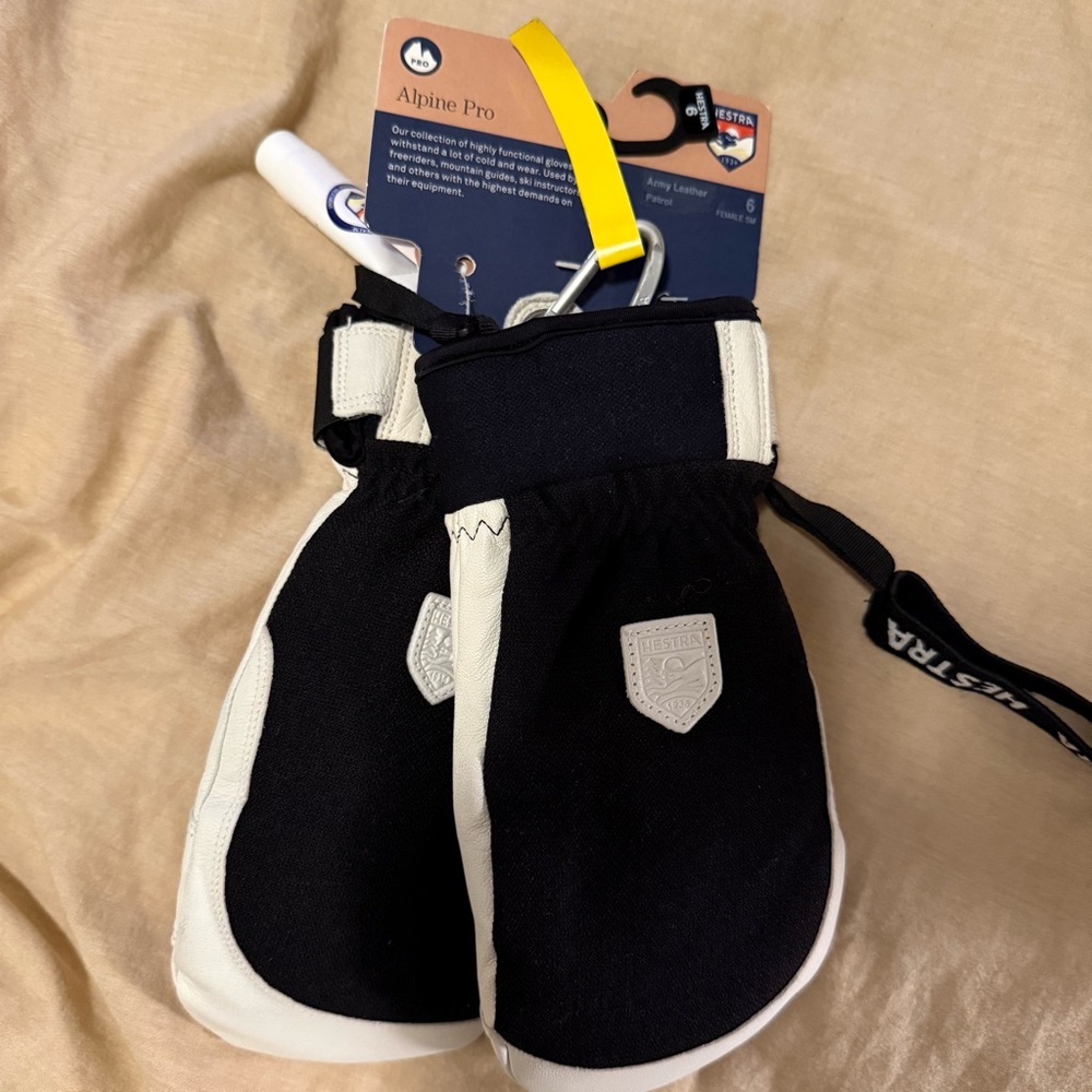 Hestra Women's Army Leather Patrol Mitten